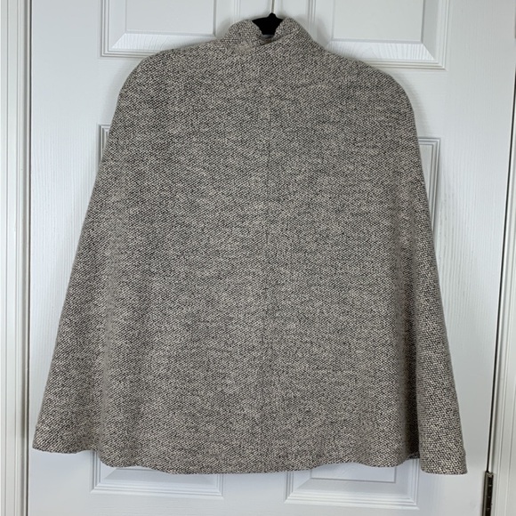 NWT THML gray cape jacket sz med - Picture 5 of 8